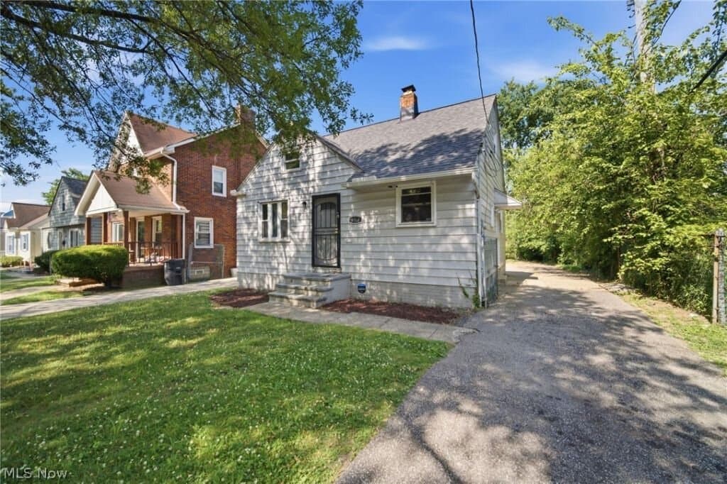 4064 E 155th St, Cleveland, photo 2